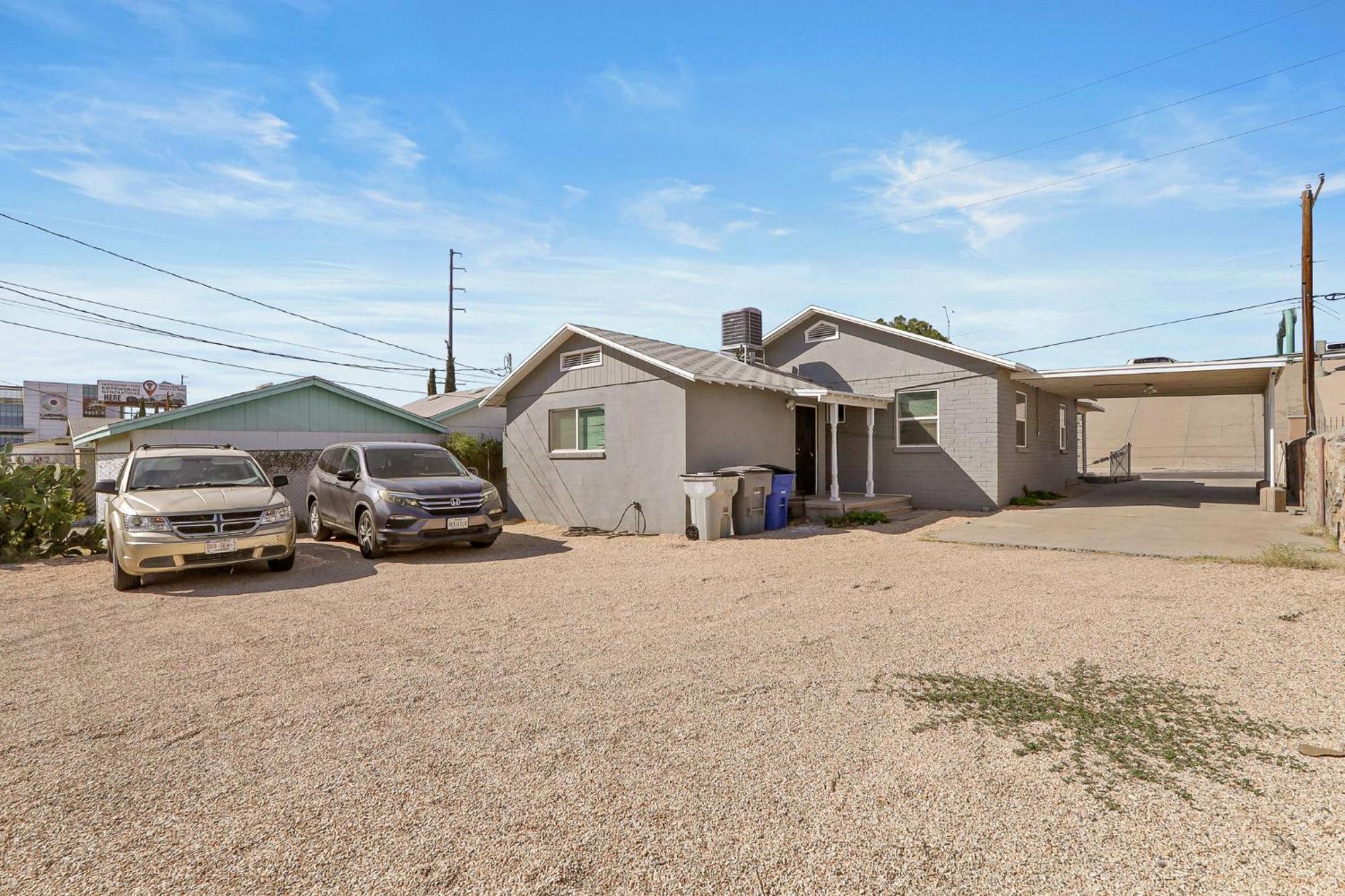 Renovated Stay, Parking, Near Dt & Airport Сasa de vacaciones El Paso